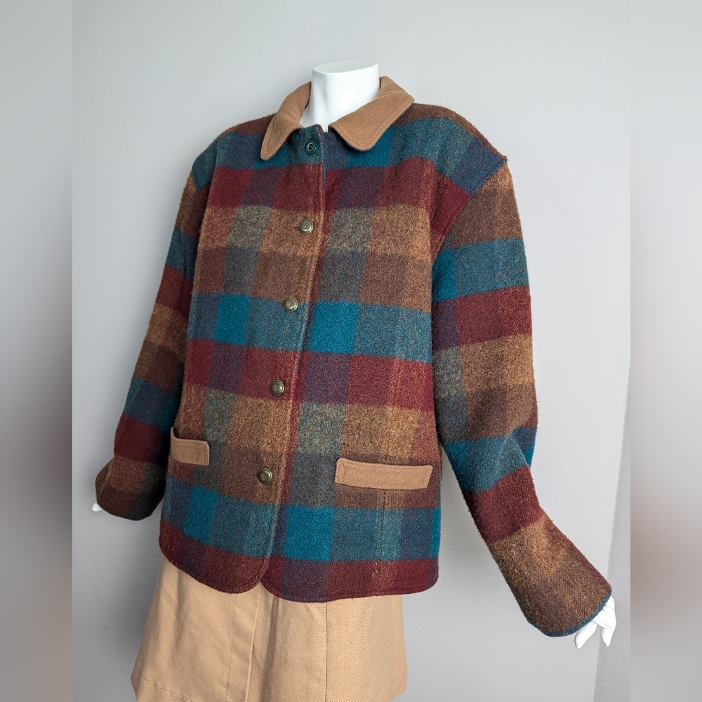 women's Vintage woolrich barn jacket plaid boxy fit coat size L